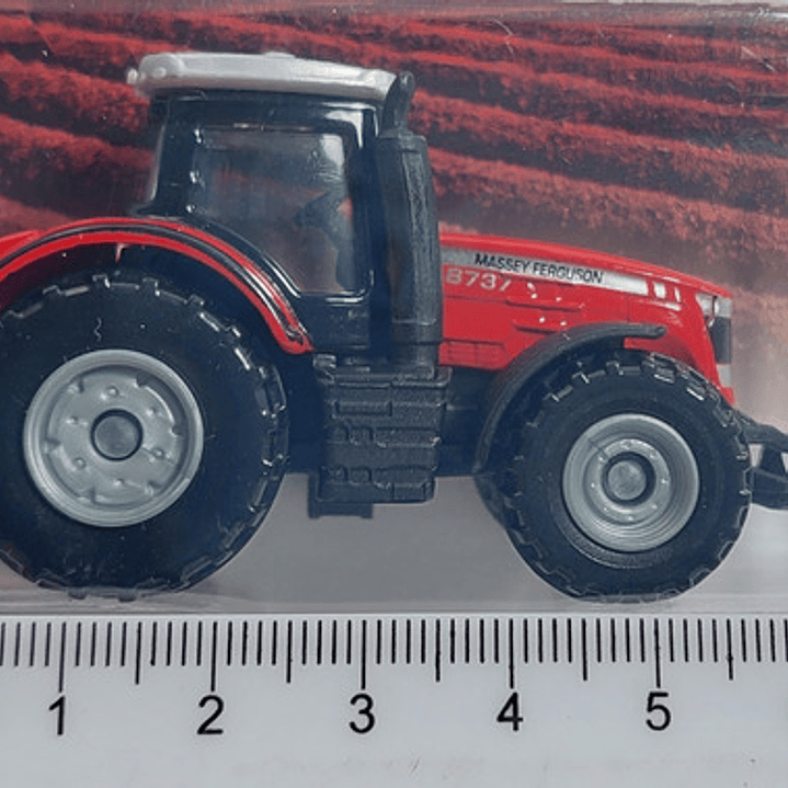 Massey Ferguson 8737 de Colección Marca Majorette 3