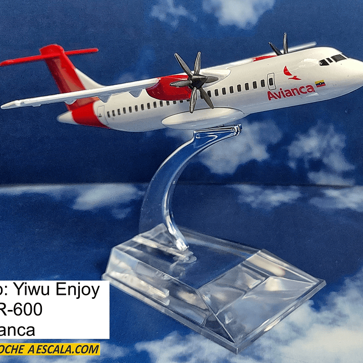 Avión Atr 600 ,avianca  Escala 1/400, 16cm Con Base. 1